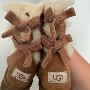 UGG BOOTS